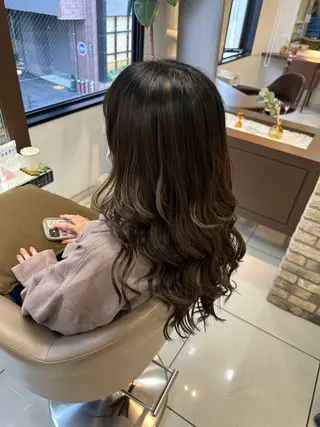 ロング カラー メンズ特化シャドウパ ーマラウンドマッシュのヘアスタイル