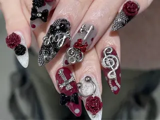 ネイル 高橋 真央のネイルデザイン