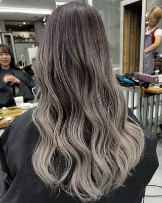 ロング カラー welring hair salonのヘアスタイル