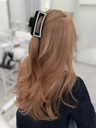 ロング カラー 顔まわりの神様✨ 透明感カラー藤嶋秀幸のヘアスタイル