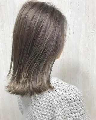 ミディアム カラー 店長 濱口 花菜 美髪整形のヘアスタイル