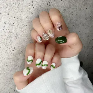 ミディアム カラー パーマ ヘアアレンジ メンズ キッズ ネイル マツエク・マツパ アイブロウ Salon Kのネイルデザイン