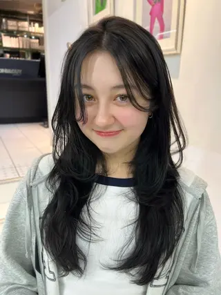 ロング 【レイヤーカット】 キサヌキミワのヘアスタイル