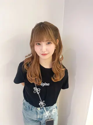 ロング ヘアアレンジ ブリーチカラー うたのヘアスタイル