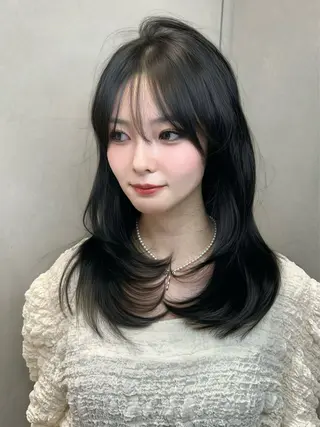 ミディアム カラー パーマ 🫧ミルクティー ブリーチRIKU🫧のヘアスタイル