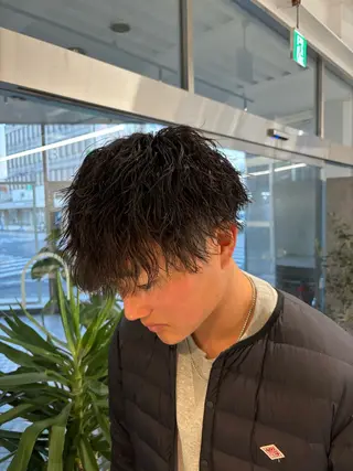 ショート パーマ ヘアアレンジ メンズ 金森 斗夢のヘアスタイル