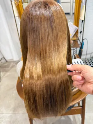 ロング SALOWIN 表参道FLAT店所属・トップスタイリスト澤 奈緒美のヘアスタイル