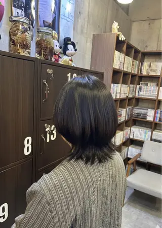 ミディアム 出川 結菜のヘアスタイル