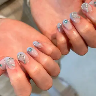ネイル nailist mana𖤐´-のネイルデザイン