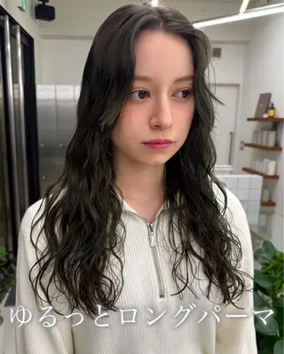 ロング カラー パーマ 表参道🌿赤み消し カラー/チナツのヘアスタイル