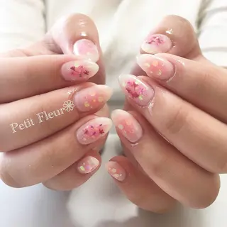 ネイル Petit Fleur所属・青柳 亜梨奈のマツエク・マツパデザイン