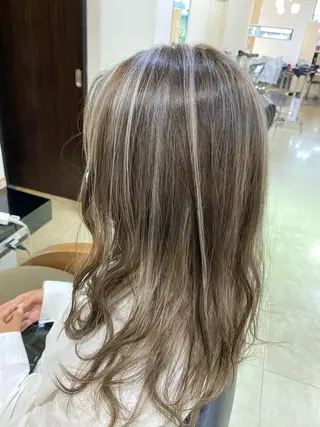 ロング カラー ヘアアレンジ 烏山 達也のヘアスタイル