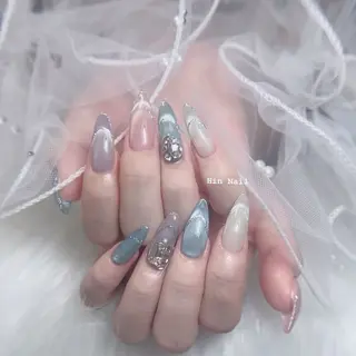 ネイル Hin Nailsのネイルデザイン