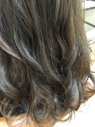 ミディアム カラー 【mokuオーナー】 ちはるのヘアスタイル