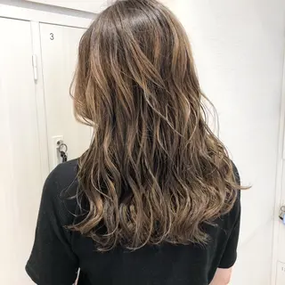 ロング カラー 三鷹で1番ショート ボブをカットする新谷のヘアスタイル