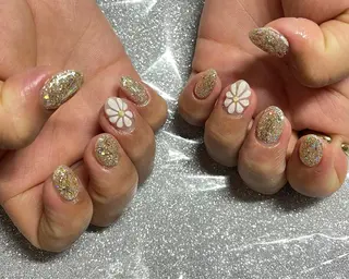 ネイル VIERU 🌈🎀💖のネイルデザイン