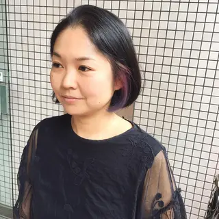ショート カラー 山内 まりのヘアスタイル