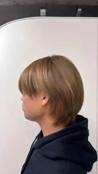 ショート カラー makoto⌇レイヤ ー⌇艶カラー🍒のヘアスタイル