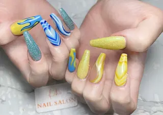 ネイル 💕鈴木ユリ パラジェル/オフ無料のネイルデザイン