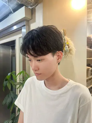 ショート メンズ メンズ職人/センター パート/富沢真斗のヘアスタイル