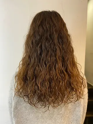 ロング パーマ 河辺 璃久のヘアスタイル