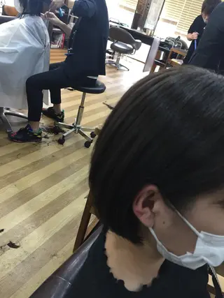 カラー 中山 ルミ子のヘアスタイル