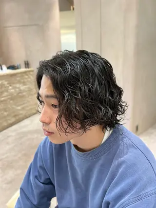 ミディアム パーマ メンズ 波巻きスパイラルパー マ/シャドウパーマ駿のヘアスタイル
