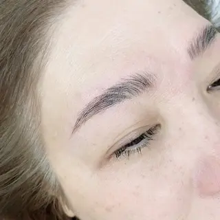 アイブロウ Grace naoのマツエク・マツパデザイン