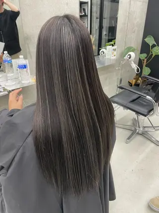 ロング カラー 岡留 愛美のヘアスタイル