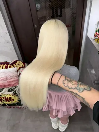 ロング フジマ ハルナのヘアスタイル
