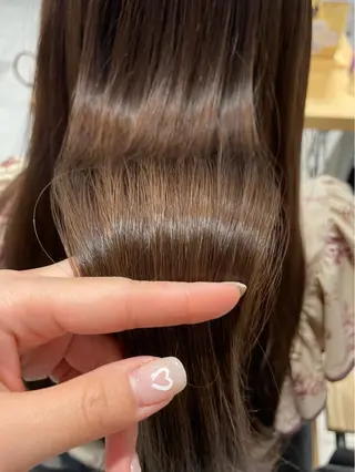 セミロング yumemiレイヤー ✴︎ 透明感カラーのヘアスタイル