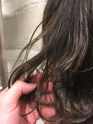 ミディアム カラー 髪質改善カラー、美髪 トリートメント専門のヘアスタイル