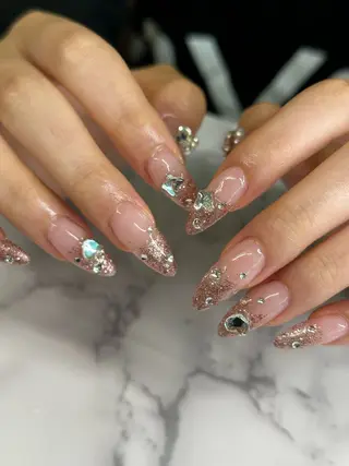 ネイル salon iris 🦋北広島市大曲のネイルデザイン