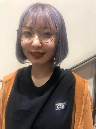 ショート カラー tomo🍒パーマ ハイトーン似合わせのヘアスタイル