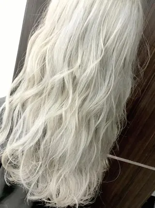ロング カラー Eliss 堀江のヘアスタイル