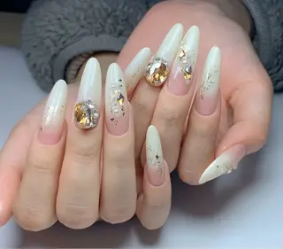 ネイル 🎀M nails✨ ビューティーのネイルデザイン