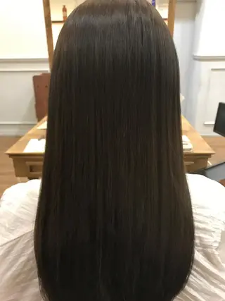 セミロング カラー ひろせ かなのヘアスタイル