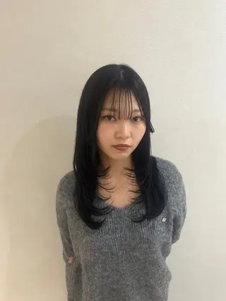 セミロング Marin🫐/ 名駅/レイヤーカットのヘアスタイル