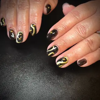 ネイル 光 るいのネイルデザイン