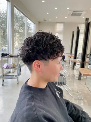 ショート パーマ 芳賀 風斗のヘアスタイル