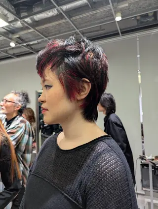 ショート 早坂 繁喜のヘアスタイル