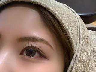 アイブロウ femme 當田 莉央のヘアスタイル