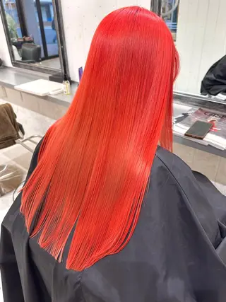 カラー 🩵HOLLY🩵 ブリーチ🩵カレンのヘアスタイル