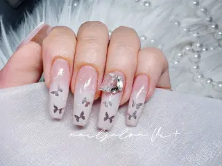 ネイル ✨Nailsalon Vi+✨のネイルデザイン