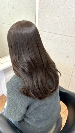 カラー Hip's eyes meiのヘアスタイル