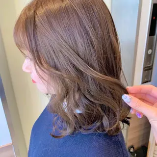 セミロング カラー ヘアアレンジ ハイトーン特化 川井優汰のヘアスタイル