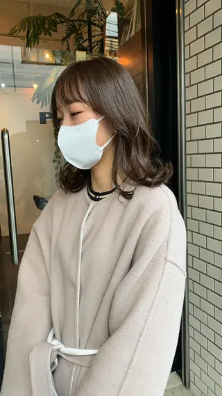 ミディアム カラー 柔らかブラウン/顔周 りレイヤー♡ユウシのヘアスタイル