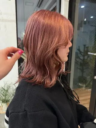 ミディアム イシイ モエカのヘアスタイル