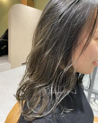 セミロング カラー レイヤー べージュ 白石研太のヘアスタイル
