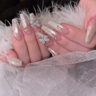 ネイル toyvenail 🖤enaのネイルデザイン